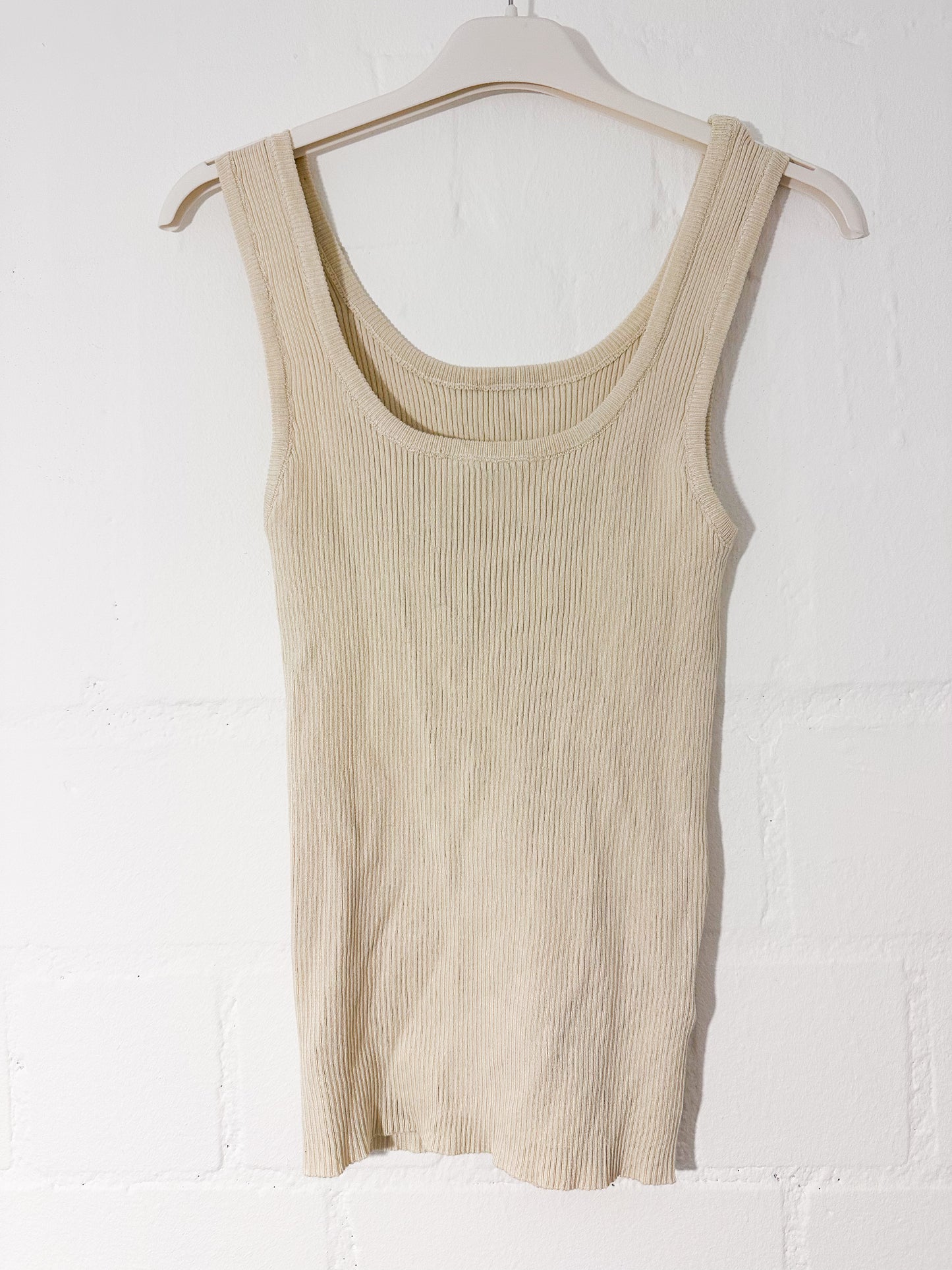 Basis Ripped Top