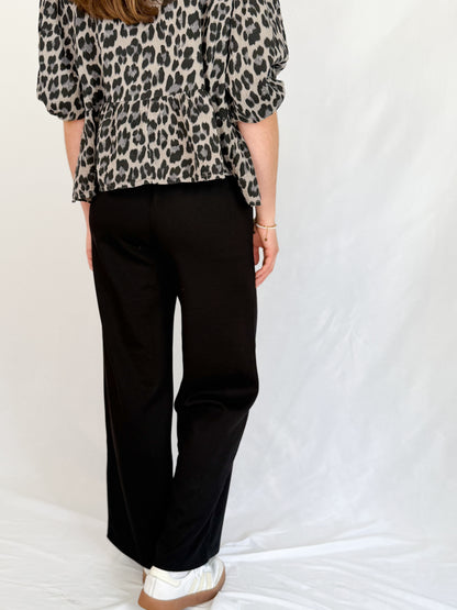 Wide-Leg Hose Cozy