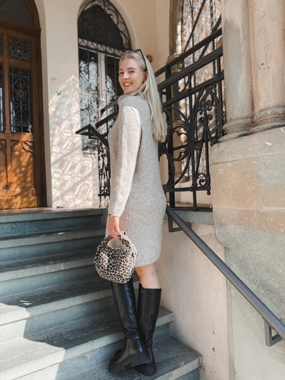 Strickkleid mit Rollkragen