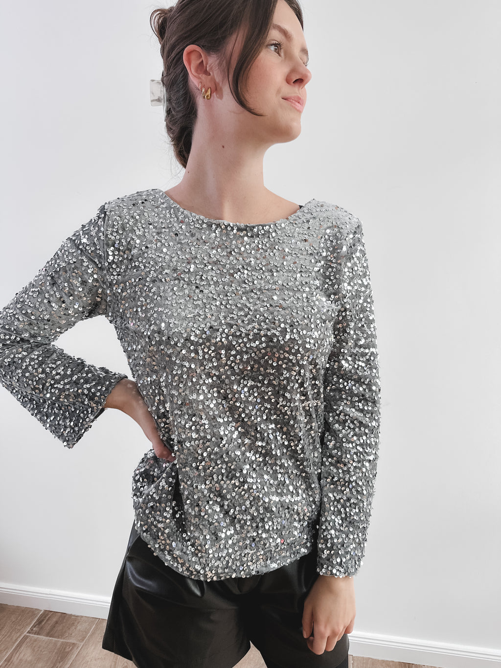 Pailletten Oberteil mit Schleifen