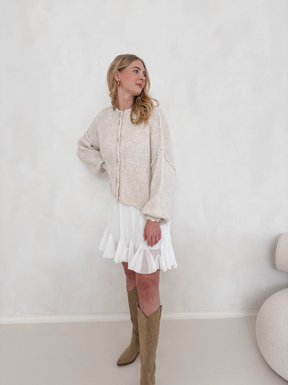 Cardigan mit goldenen Knöpfen Kurz