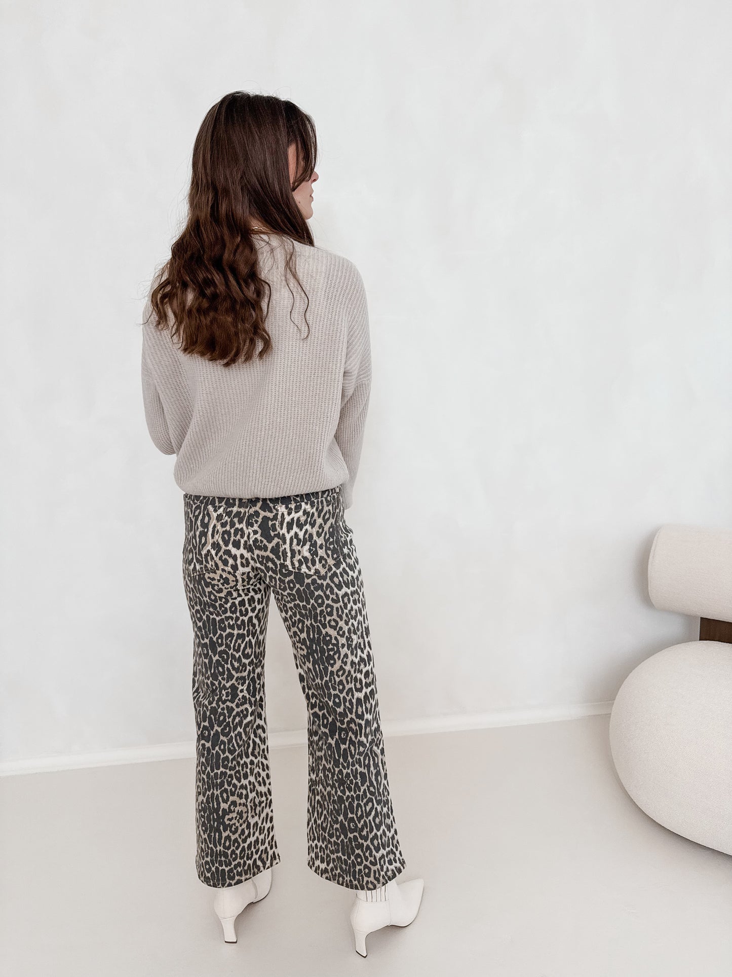 Wide Leg Leo Jeans
